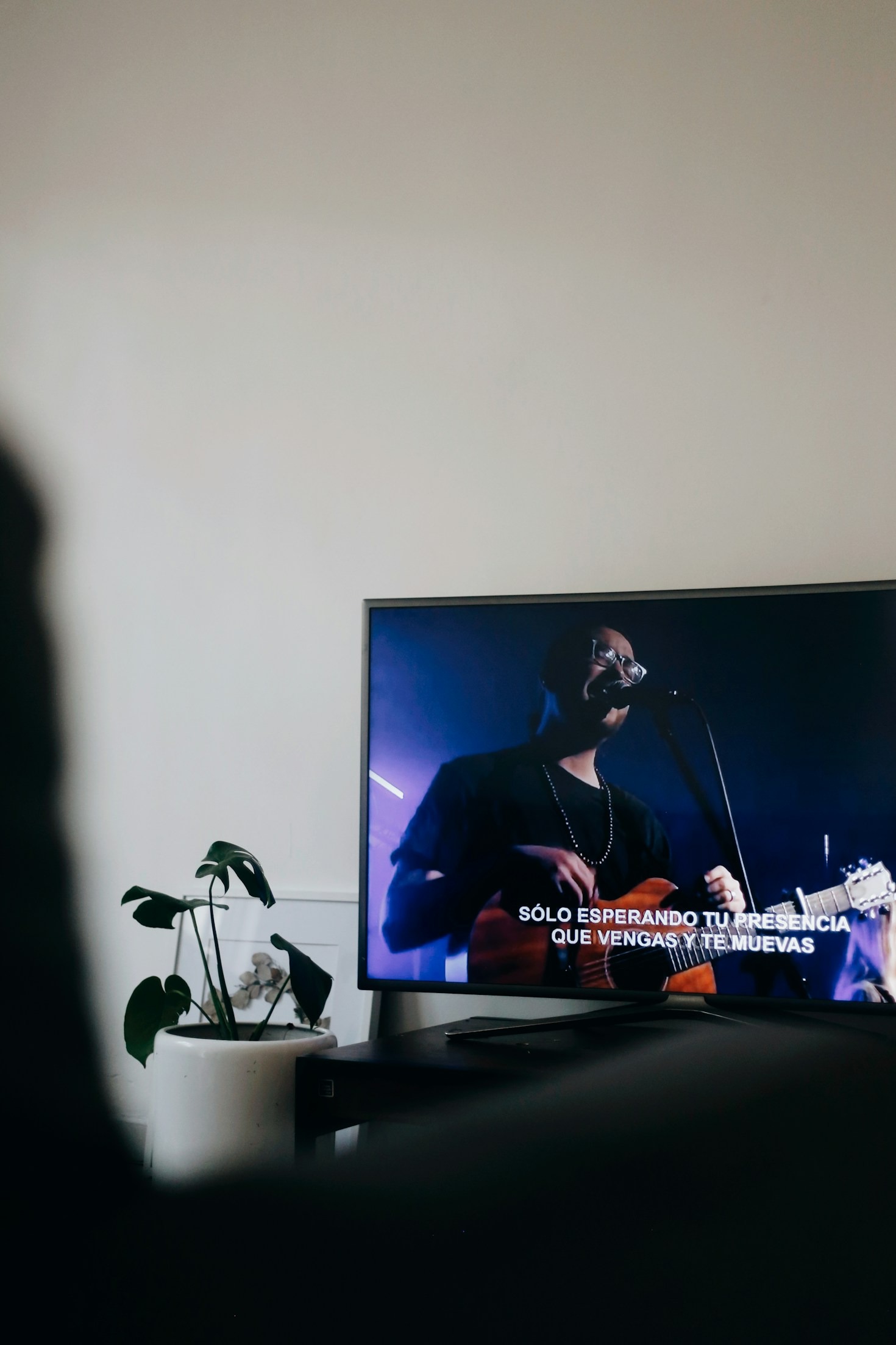 Live TV for Every Lifestyle: On-the-Go Entertainment